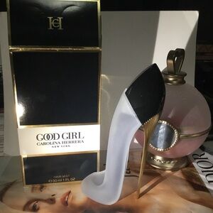 Carolina Herrera Good Girl Hair Mist - Black and Gold